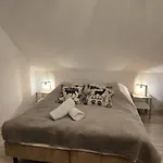 Проживание в семье Jaskier